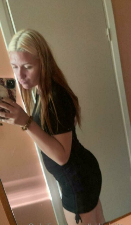 kellyklitta adult actress pictures