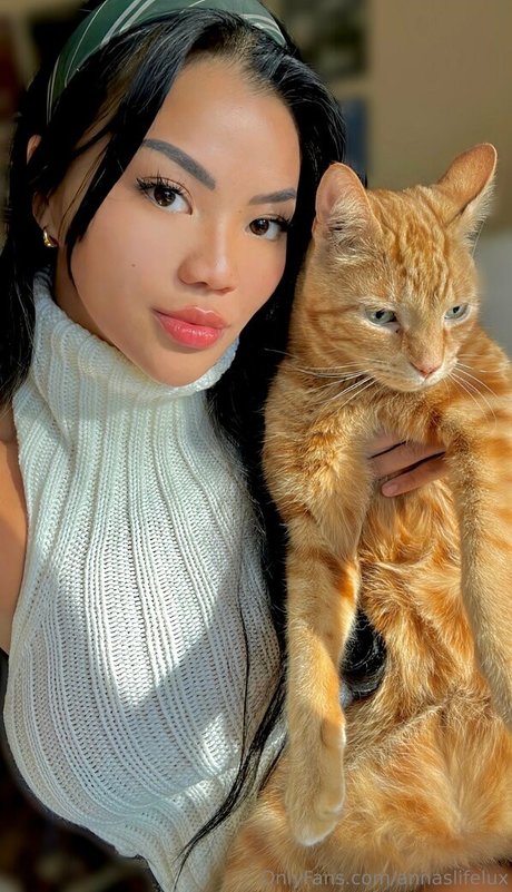 annaslifelux nudes model images