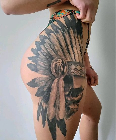 Lana Campbell xxx model image