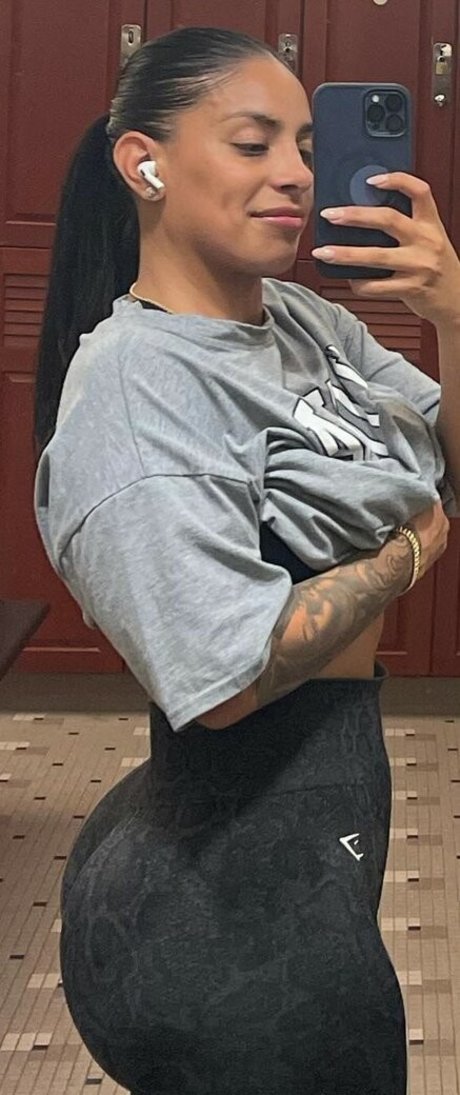 janibel b sexy star pic