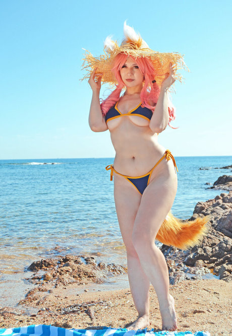 krisfits sexy actress pics