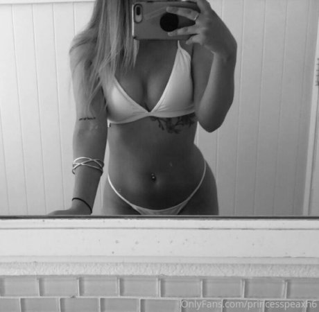 Princesspeaxh6 nudes star img