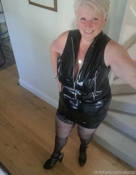 ukjoolz pretty model photos