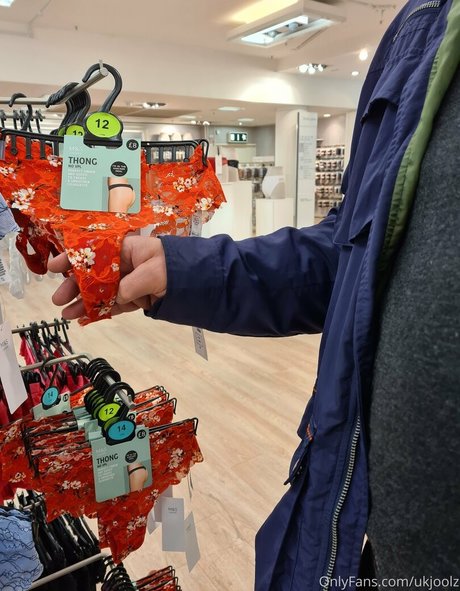 ukjoolz erotic star photos