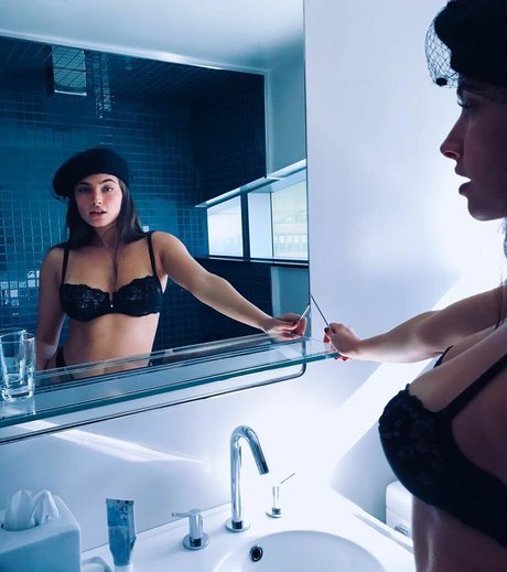 Lee Rokach erotic pornstar pictures