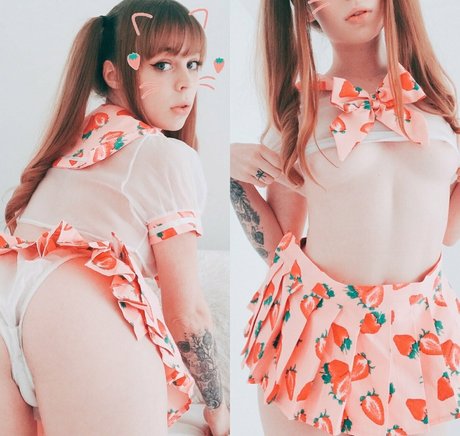 heyashley tv nude model image