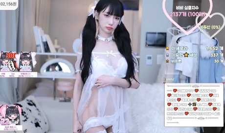 Luvuhiki star nudes images