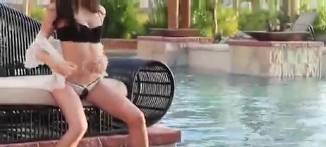 Beth Williams best model images