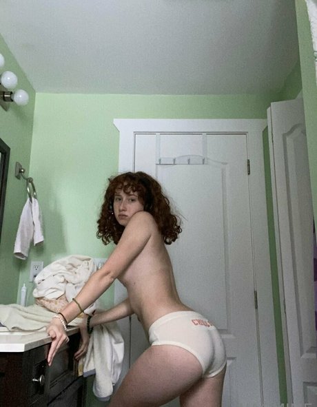 naomime nice actress pics