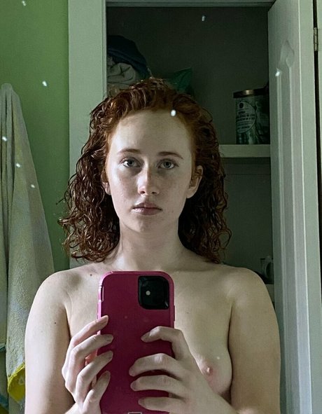 naomime nude pornstar pictures