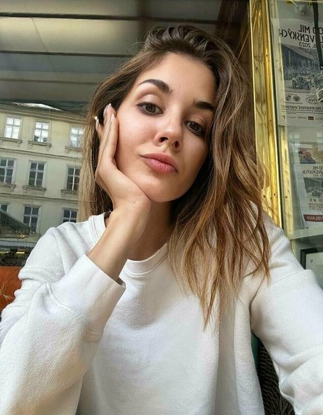 aliss foxy sexy model galleries