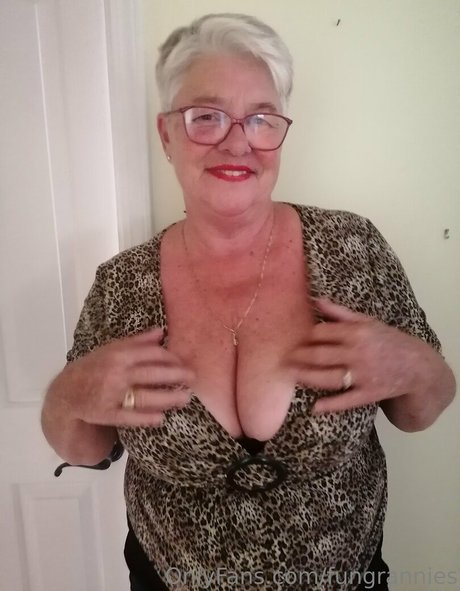 fungrannies star porn archive