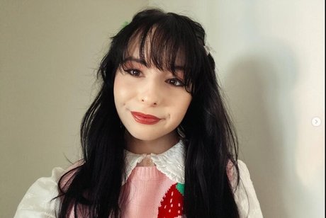 Chelsea Cook model nice image