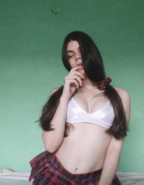 Acronica pornographic model pics