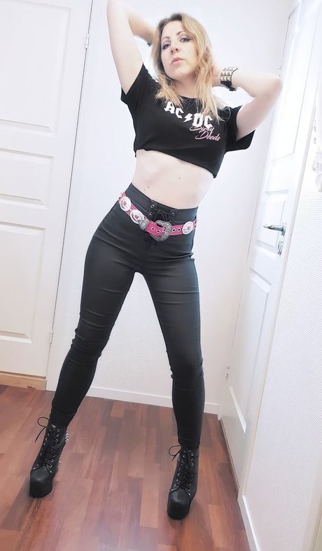 Rockeprinsessen erotic model gallery