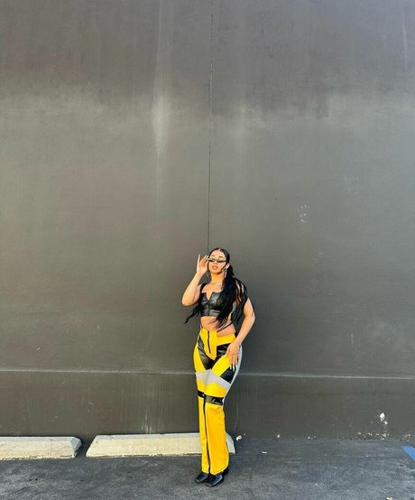 Scarlet May star erotic img