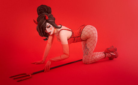 Daria Rooz star top galleries