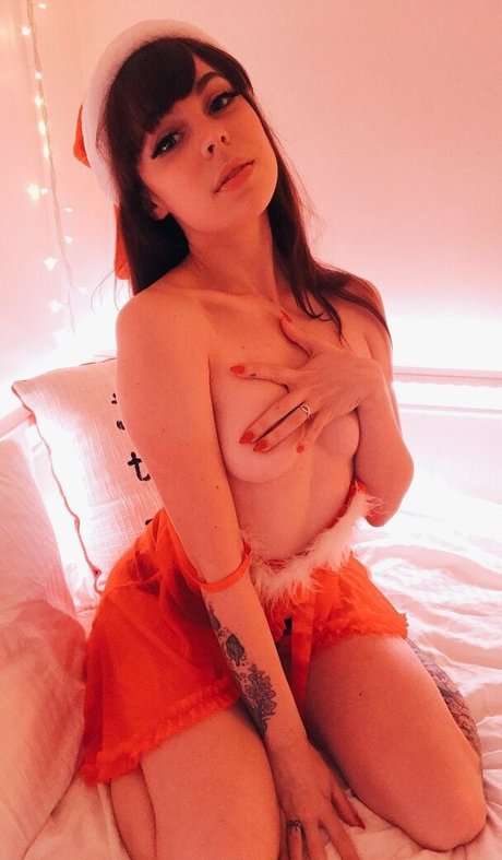 heyashleytea hot actress galleries