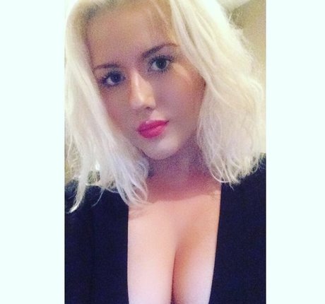 Bethany Koko hot model img