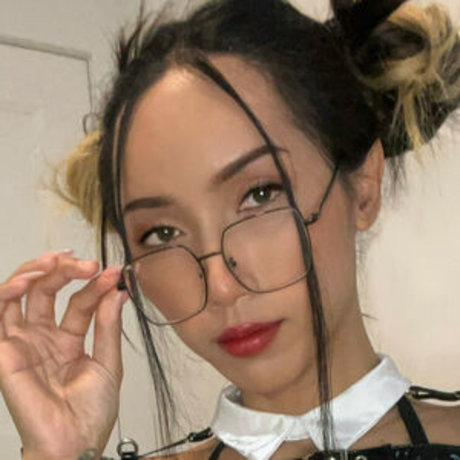 TSErikaLio sex star photo