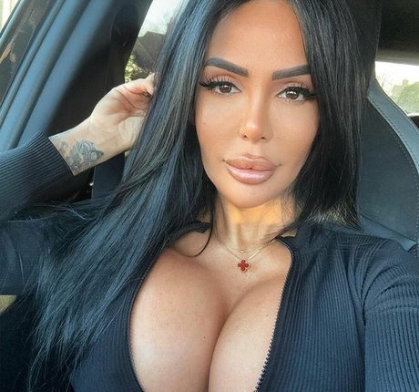 Holly James beautiful pornstar images