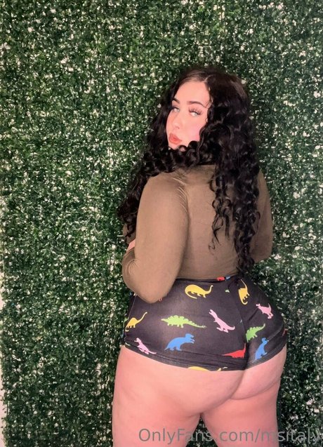 ItalyEm sex model photo