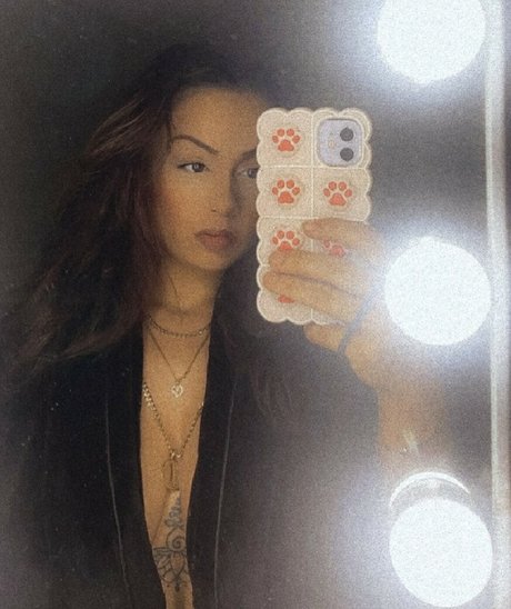 Cierra Maldonado art model pictures