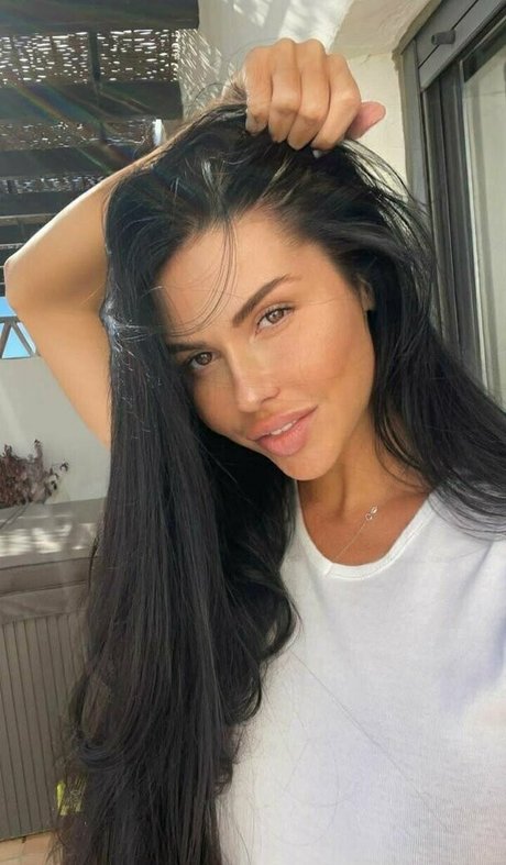 leyla night exclusive model pic