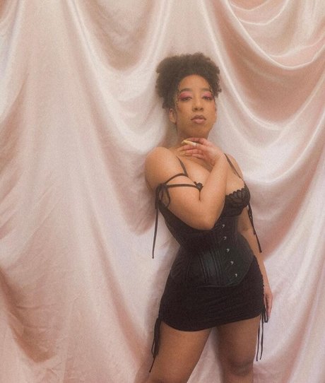 Rappers Daughters model xxx pictures