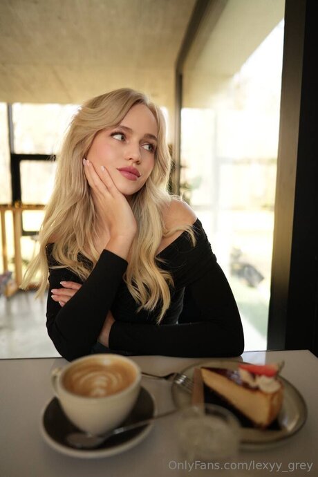lexyy grey hd pornstar image
