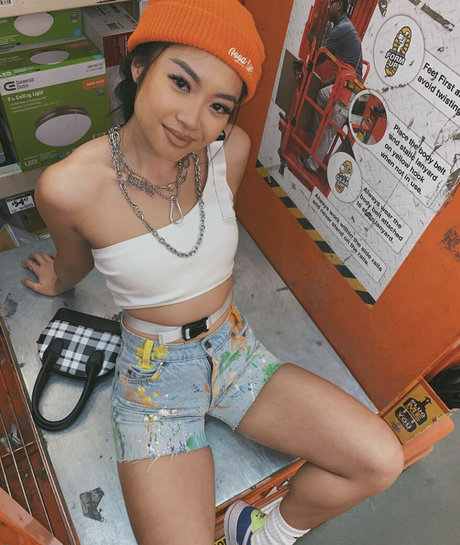 Twaydabae top model image