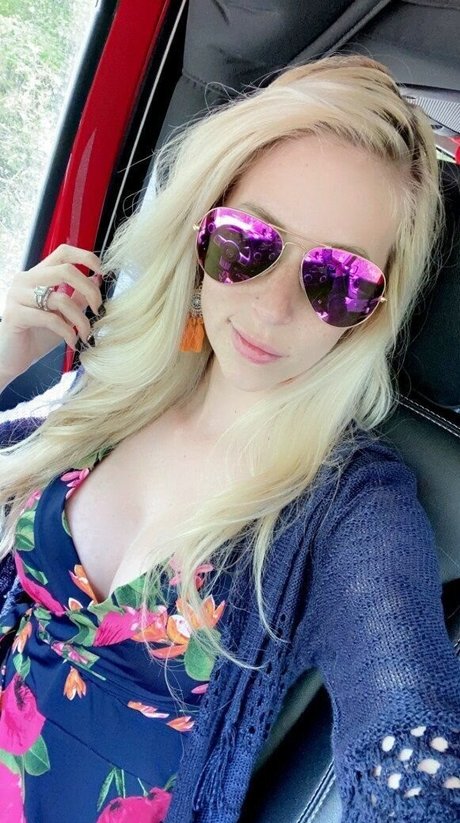 TheRealJennaJay star top gallery