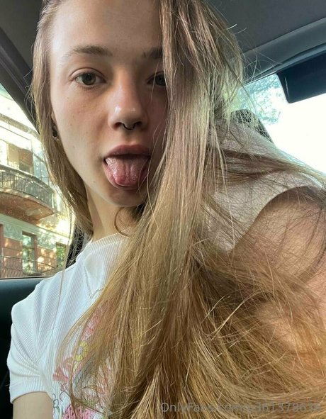 layla role nude actress photo