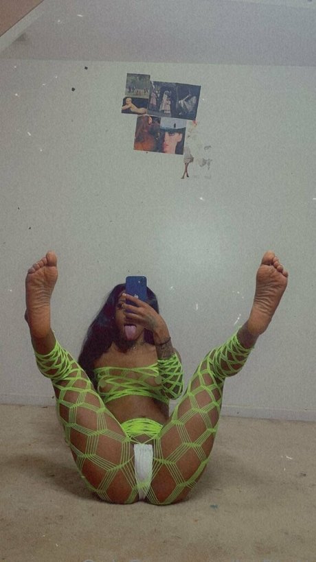 bu5tatt sexy star img