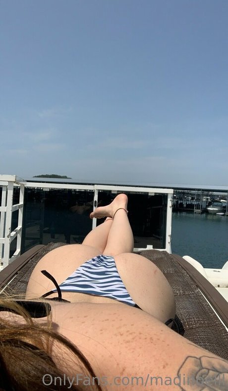 madinoelll model sexy gallery
