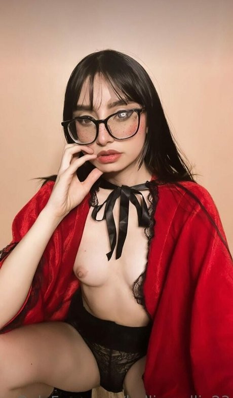 HollieMollie pornstar sexy photo