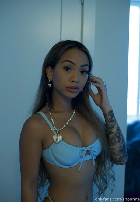 xs98x pornographic model photo