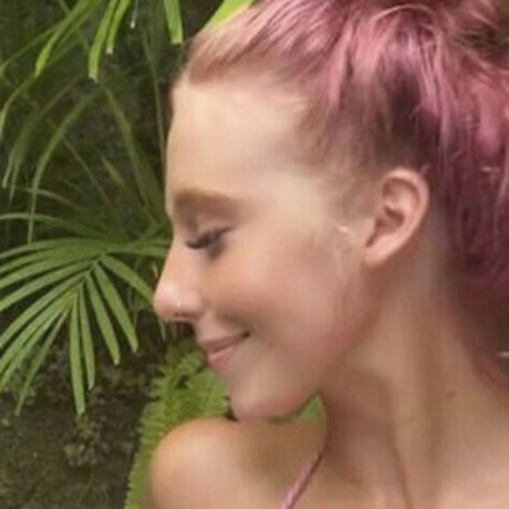 Onlykeelsxx porn star archive