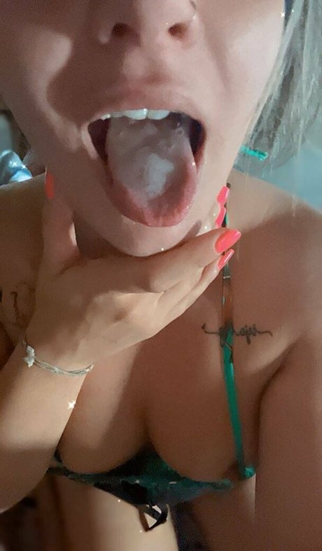 Milena Close pornstar top img