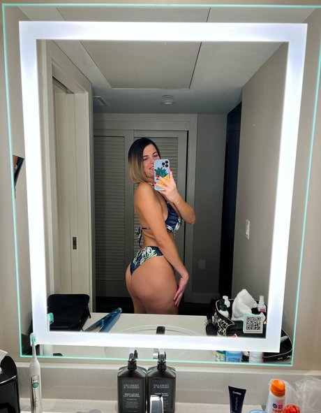 heathermoni erotic model photo