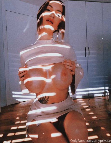 amyprivate model exclusive images