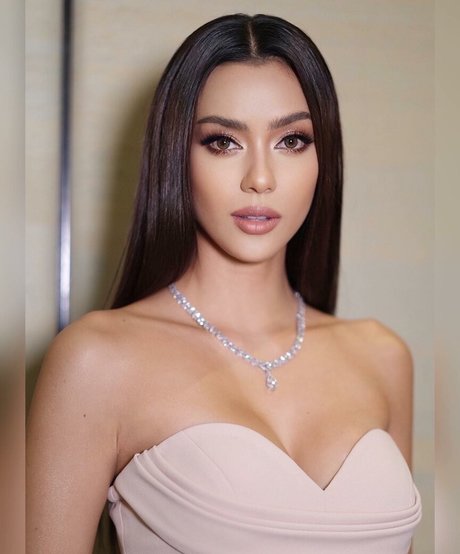 Amanda Obdam erotic actress archive