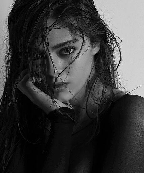 Alexandra Moskaleva art star pictures