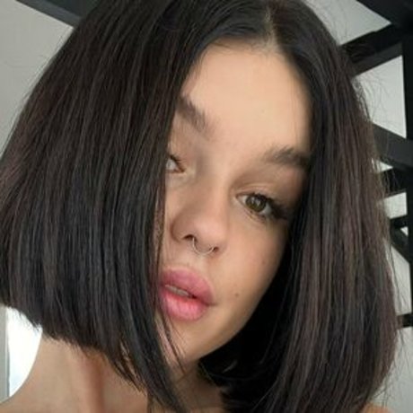 Kerri Sky star erotic photo