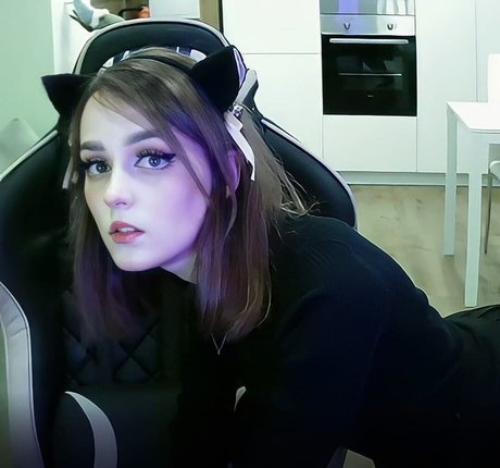 nenormova exclusive actress image