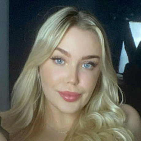 Maya Clark erotic actress img