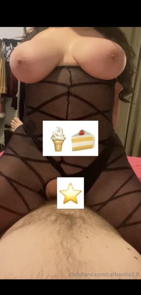 Catalina Basilia star beautiful img