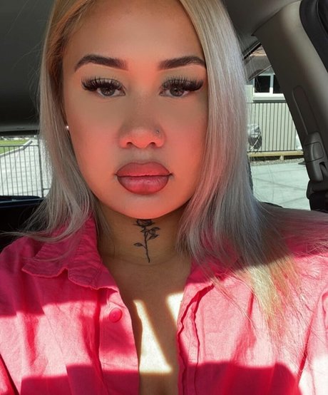 whetuk free model pics