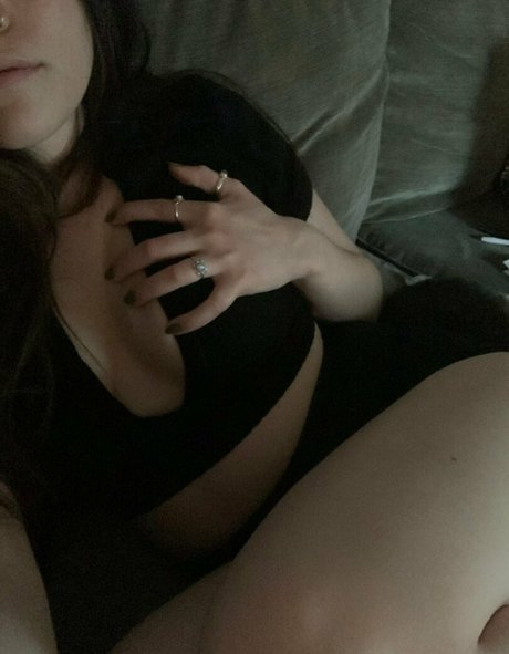 angelbunnigrl pornographic model image