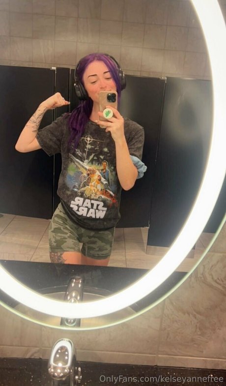 kelseyannefree sexy actress pictures